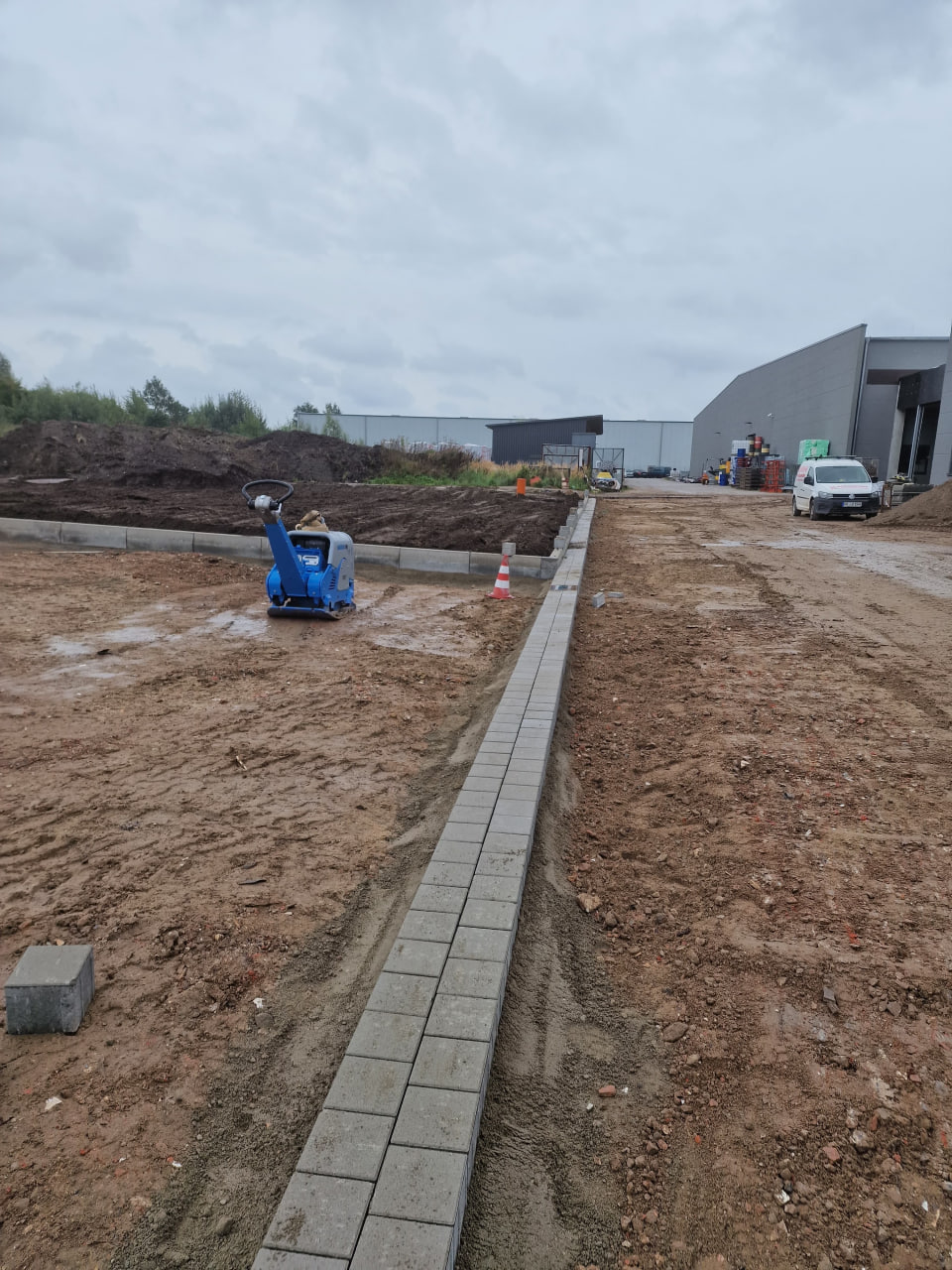 Terrassenbau Lübeck Jonasson Erdarbeiten / Tiefbau / Grundstücksbereinigung