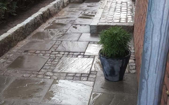 Terrassenbau Lübeck Jonasson Pflasterarbeiten / Auffahrten