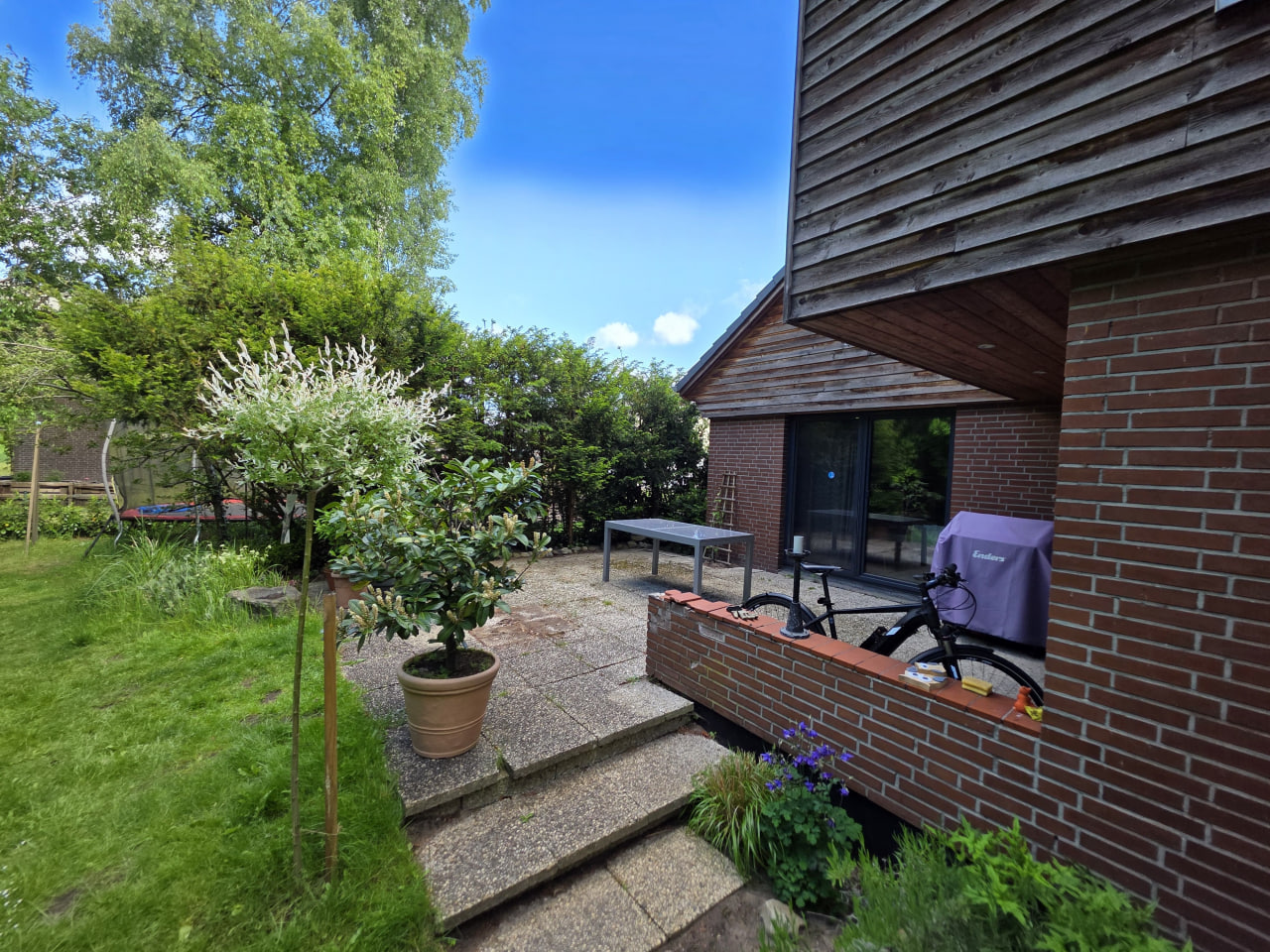 Terrassenbau Lübeck Jonasson Wege- und Flächenbau