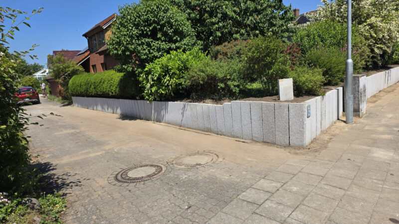 Terrassenbau Lübeck Jonasson Erdarbeiten / Tiefbau / Grundstücksbereinigung Zaunbau