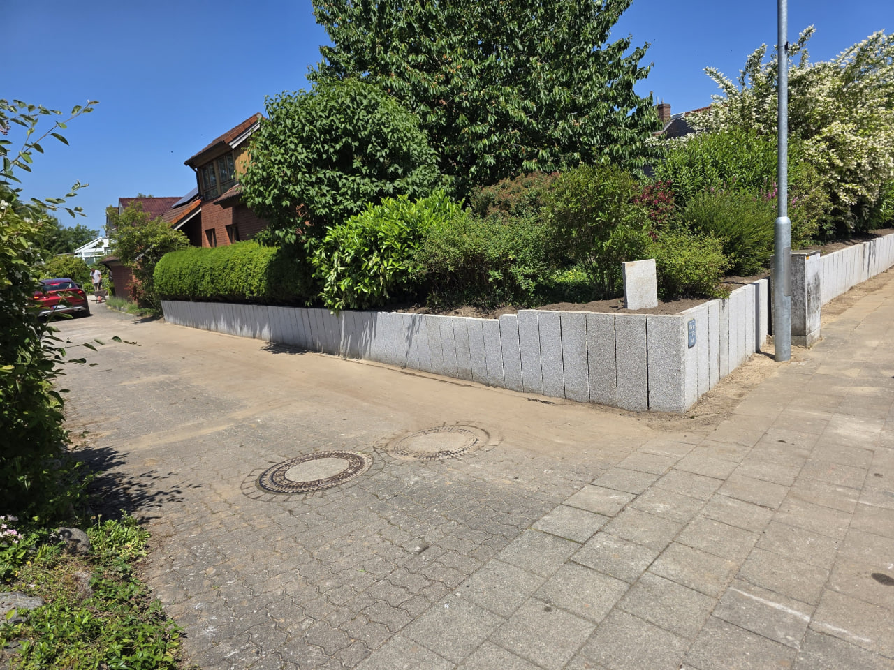 Terrassenbau Lübeck Jonasson Erdarbeiten / Tiefbau / Grundstücksbereinigung Zaunbau