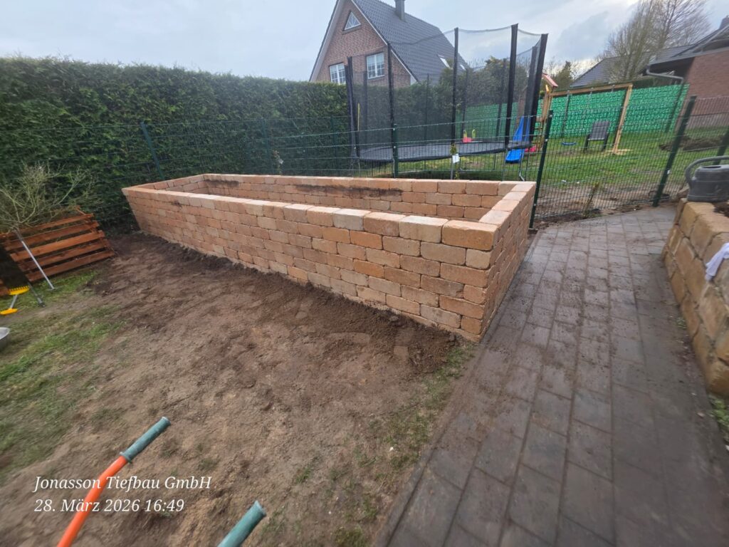 Terrassenbau Lübeck Jonasson Garten- Gartenbau hochbeete 2